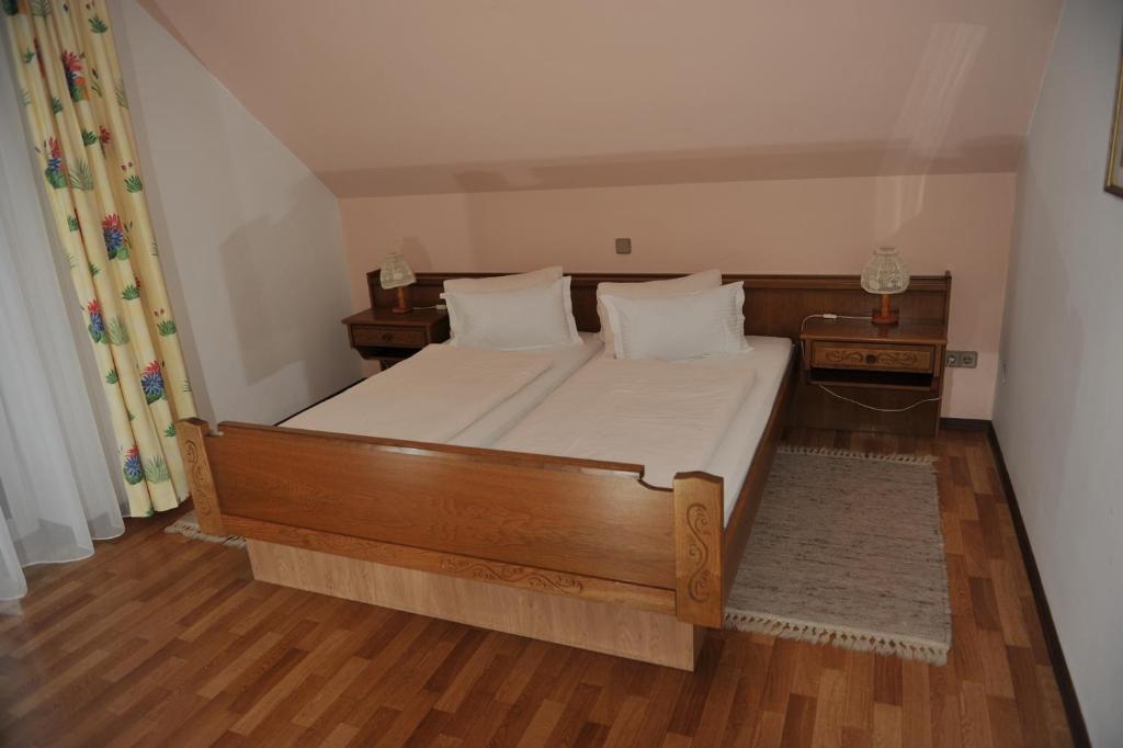 Gasthaus - Gaestehaus Schusterbauer Rein Bilik gambar